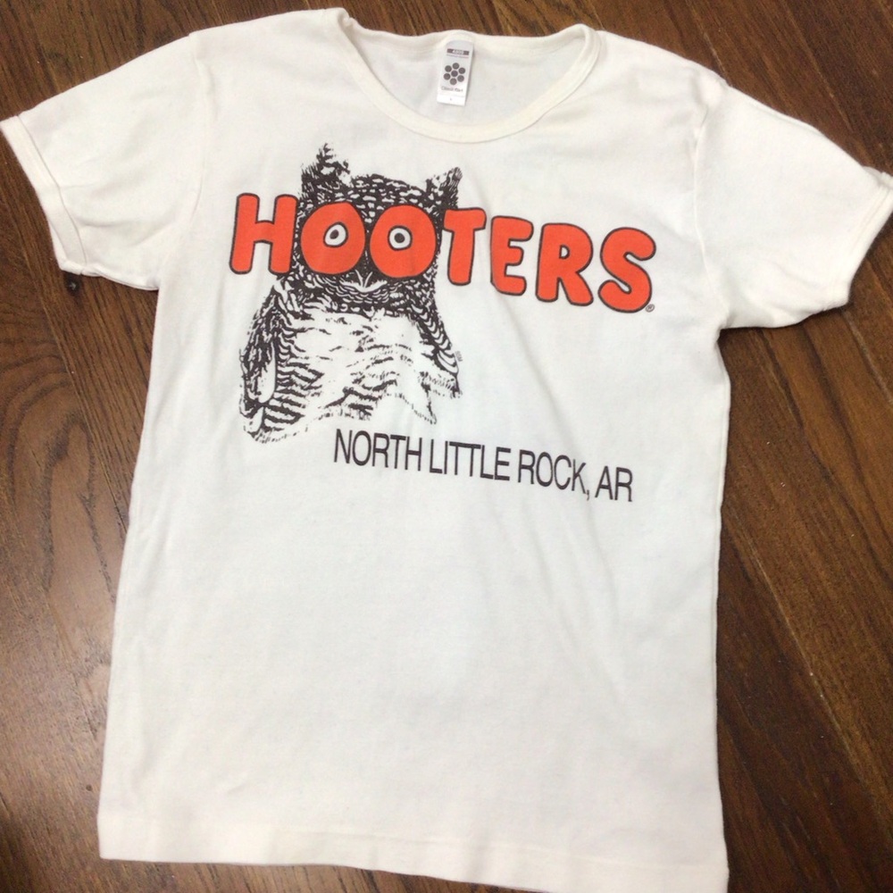 Hooters North Little Rock Arkansas tshirt